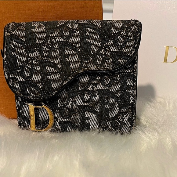 Authentic Dior Saddle Wallet - Picture 1 of 13